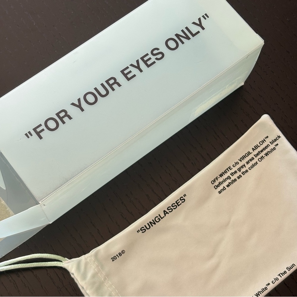 Off-White Sunglasses - Full Inclusion - Picture 10 of 12